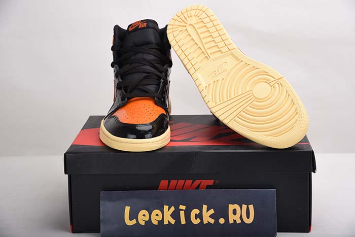 AIR JORDAN 1 SHATTERED BACKBOARD 3.0 555088-028