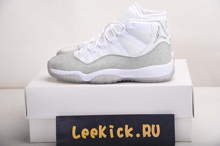 JORDAN 11 RETRO WHITE METALLIC SILVER - AR0715-100