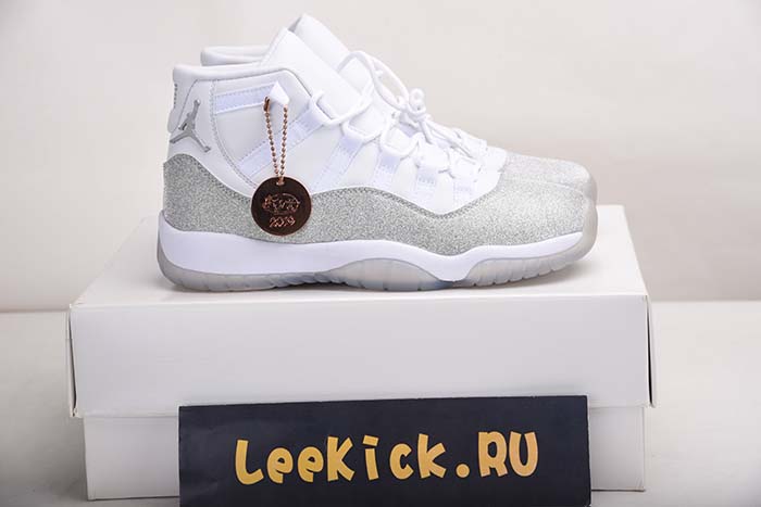 JORDAN 11 RETRO WHITE METALLIC SILVER - AR0715-100