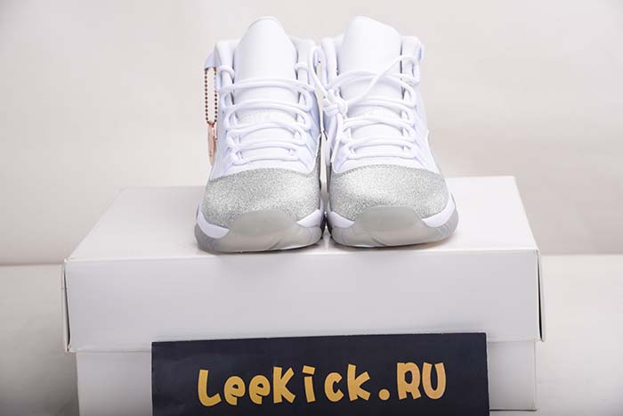 JORDAN 11 RETRO WHITE METALLIC SILVER - AR0715-100