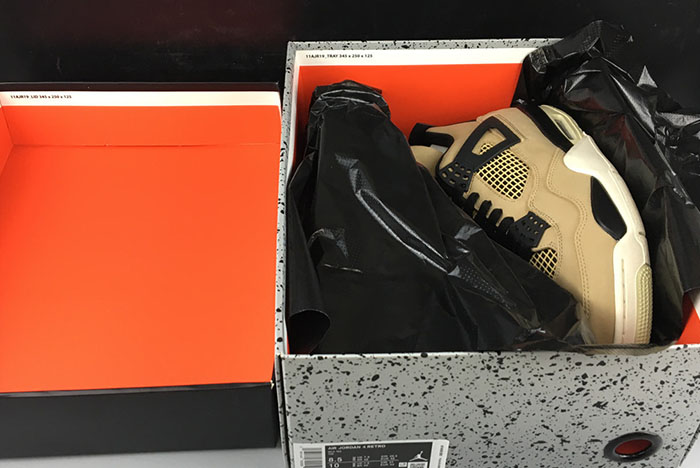 AIR JORDAN 4 MUSHROOM AQ9129-200