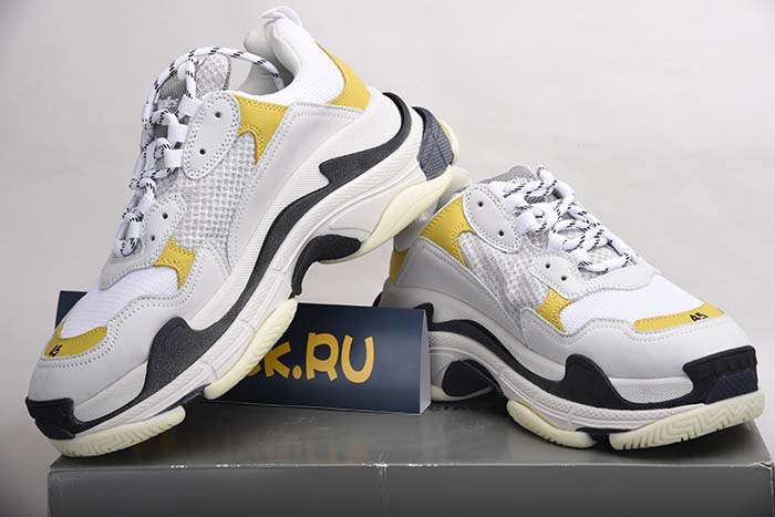 Ba*len*cia*ga 17fw triple s mens  483523-w06e3-7073