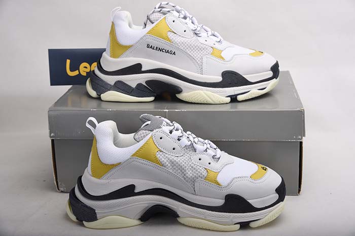 Ba*len*cia*ga 17fw triple s mens  483523-w06e3-7073