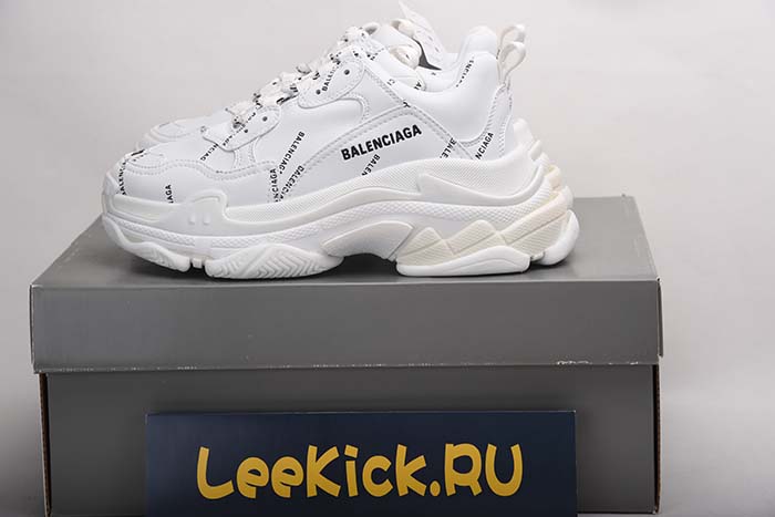 Ba*len*cia*ga triple s trainers white letters 541624 w09o1 8013