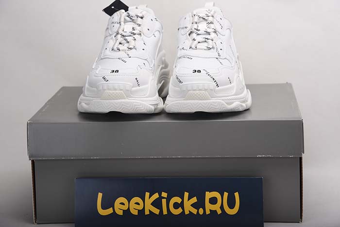Ba*len*cia*ga triple s trainers white letters 541624 w09o1 8013
