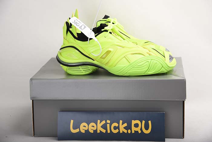 BALENCIAGE 5.0 TYREX 20SS RUNWAY 617535 W2UA1 7320