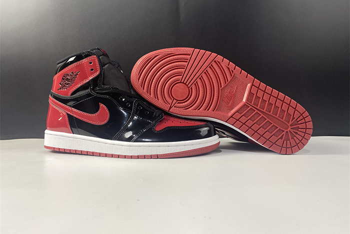 Air Jordan 1 Retro High OG Patent 