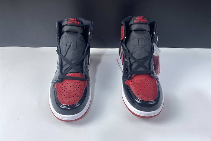 Air Jordan 1 Retro High OG Patent 