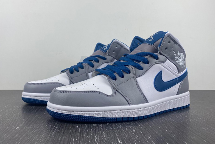 NIKE AIR JORDAN1 DQ8423-014