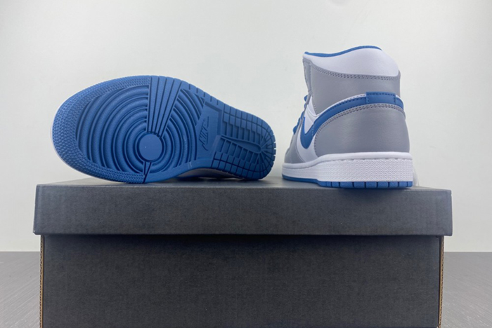 NIKE AIR JORDAN1 DQ8423-014