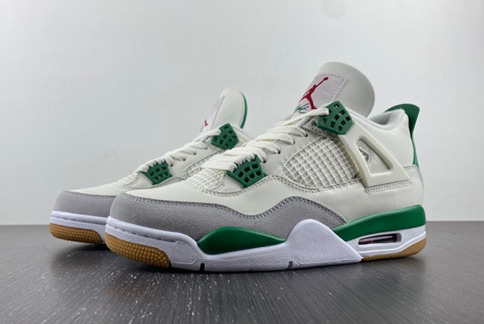 Nike SB x Air Jordan 4 ‘Pine Green’DR5415-103