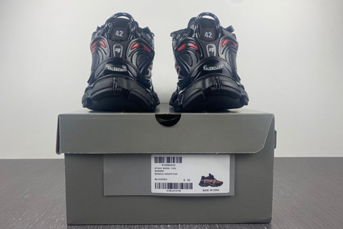 Ba*len*cia*ga runner graffiti  sneaker black/red