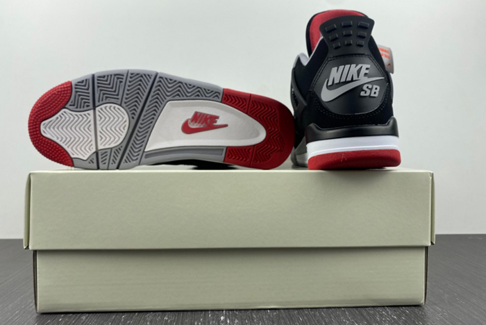 Nike SB x Air Jordan 4 Bred DR5415-060
