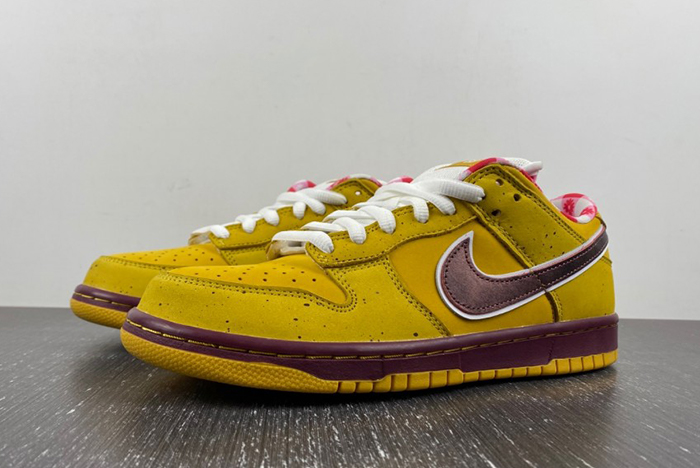 Dunk Low Premium SB ''Yellow Lobster''