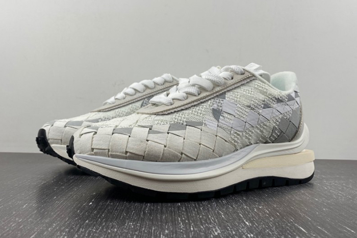 sacai x Nike Waffle Woven Green Gusto