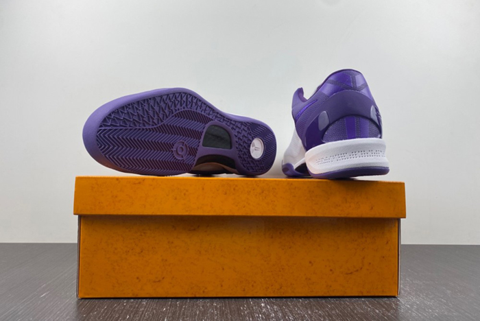Nike Kobe 8 Protro “White Court Purple”