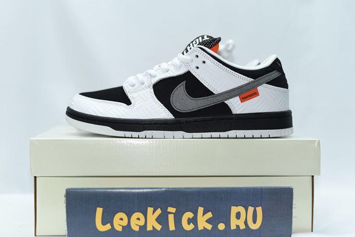 TIGHTBOOTH x Nike SB Dunk Low
