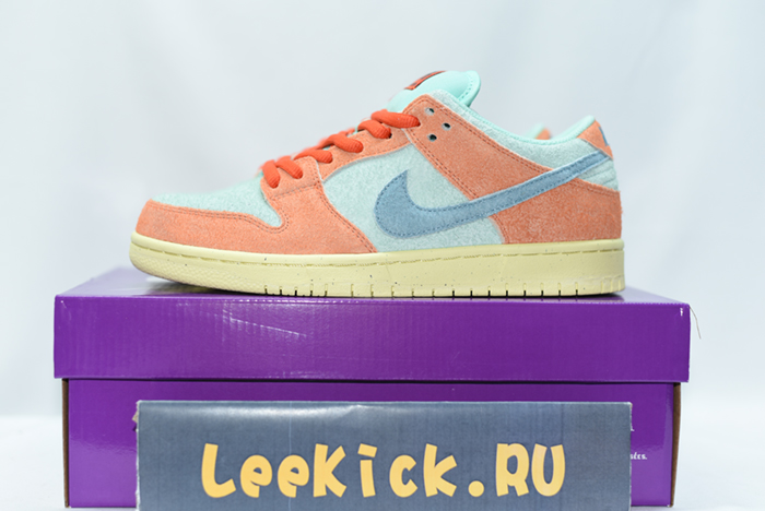 Nike SB Dunk Low “Noise Aqua”