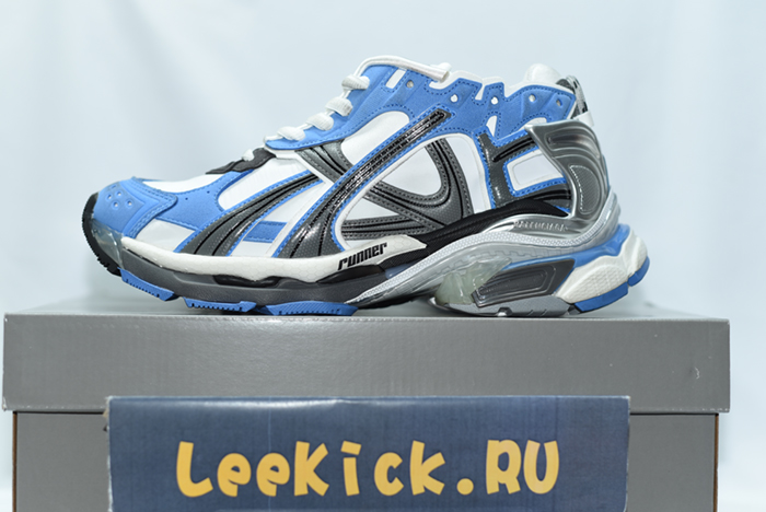 Ba*len*cia*ga runner 7.5 sneaker in blue, white and grey