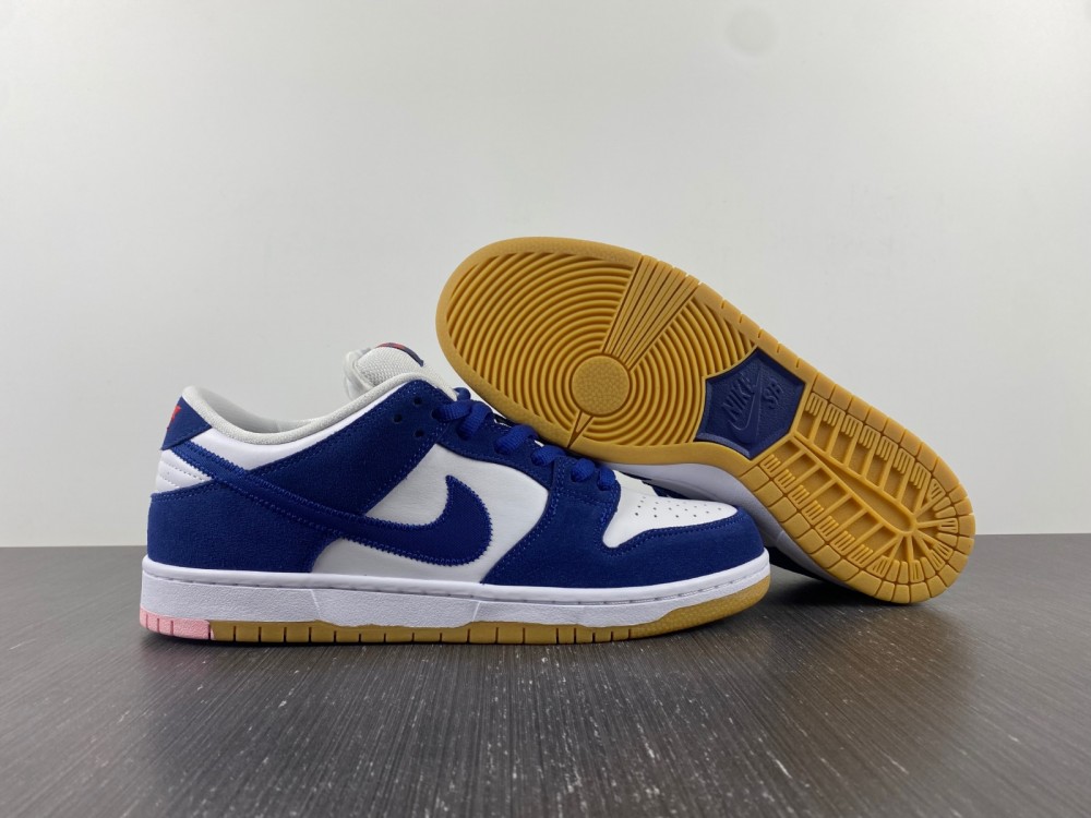 Nike SB Dunk Low “Los Angeles Dodgers” DO9395-400