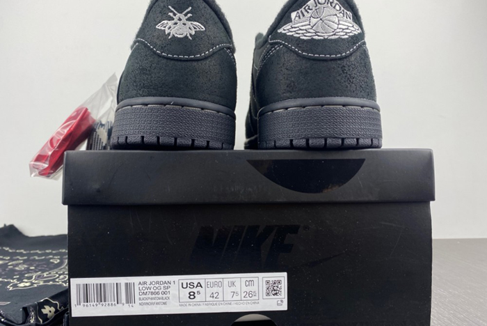Travis Scott x Air Jordan 1 Low OG DM7866-001