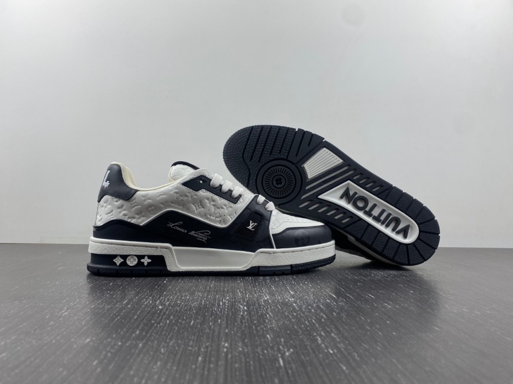 L&&V trainer Black