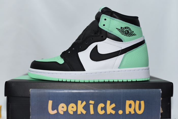 Air Jordan 1 High OG “Green Glow”