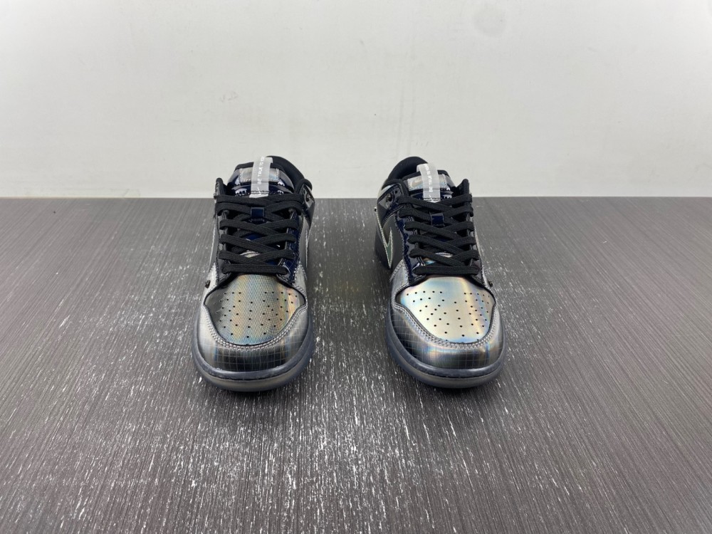 Nike Dunk Low “Hyperflat