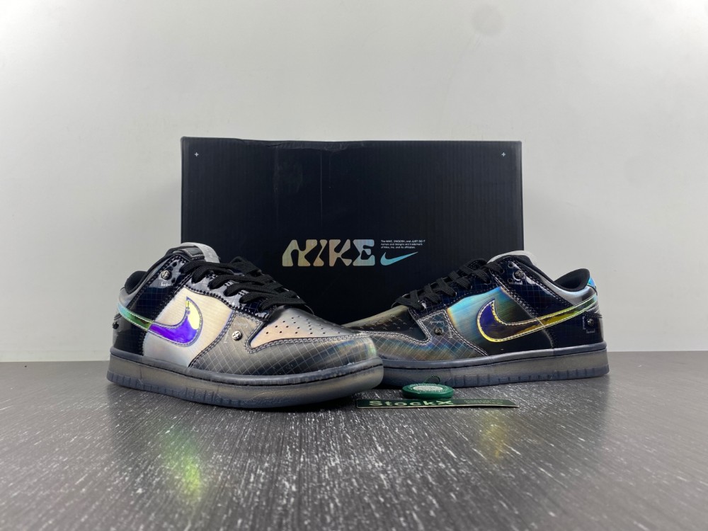Nike Dunk Low “Hyperflat