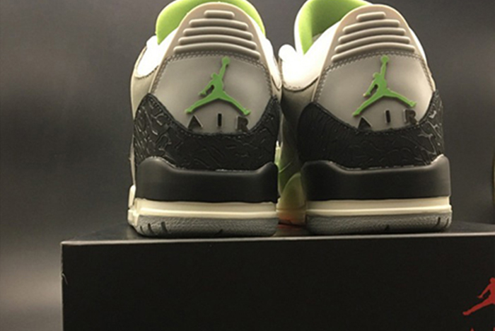 Air Jordan 3 Chlorophyll Tinker 136064-006