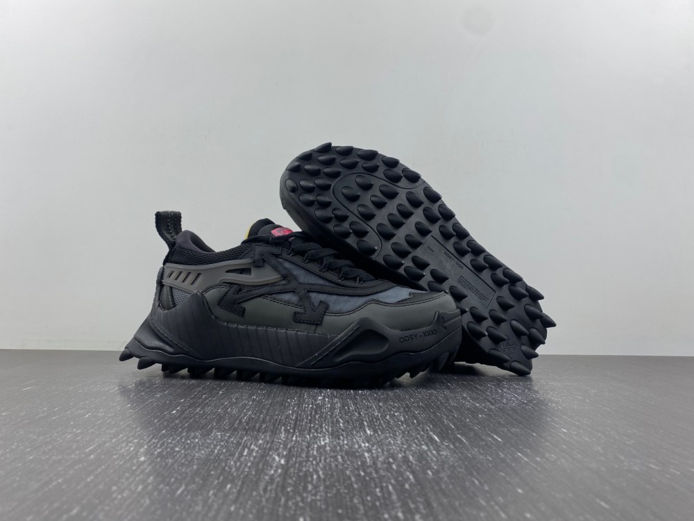Off-White c/o Virgil Abloh black