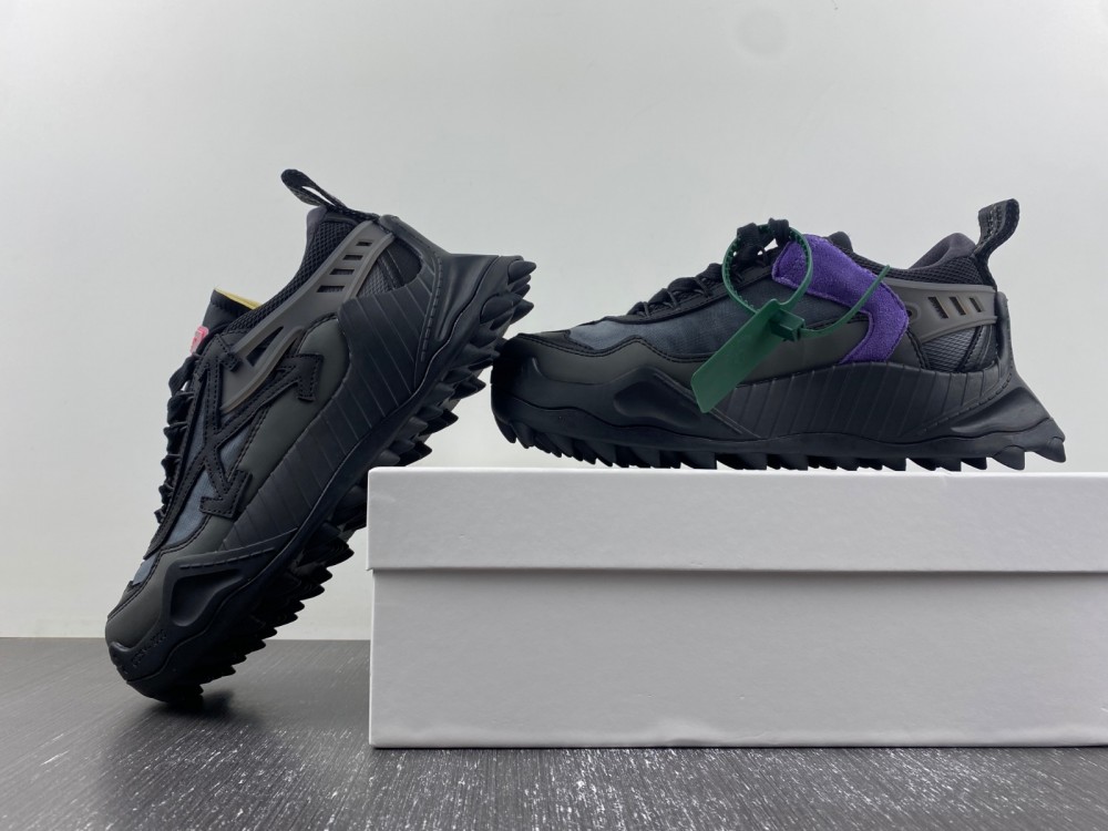 Off-White c/o Virgil Abloh black