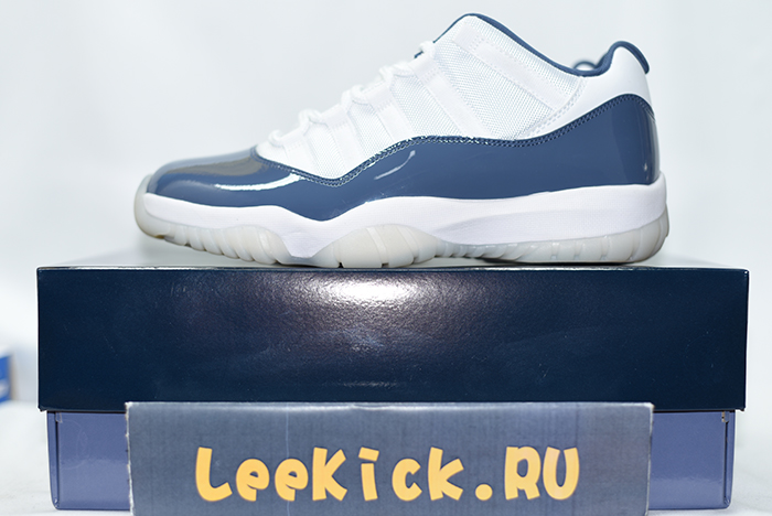 Air Jordan 11 Low white blue